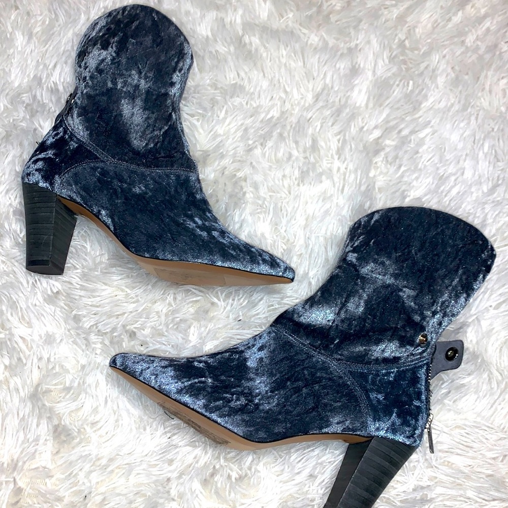 Free people baby blue velvet booties NWOT